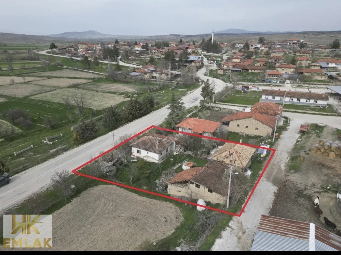 BURDUR KEMER  AKÖRENDE SATILIK ARSA 